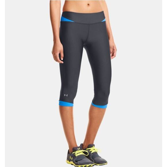 Under Armour Black Blue Fitted SONIC Woman's HeatGear Crops Size S Small - Picture 1 of 9